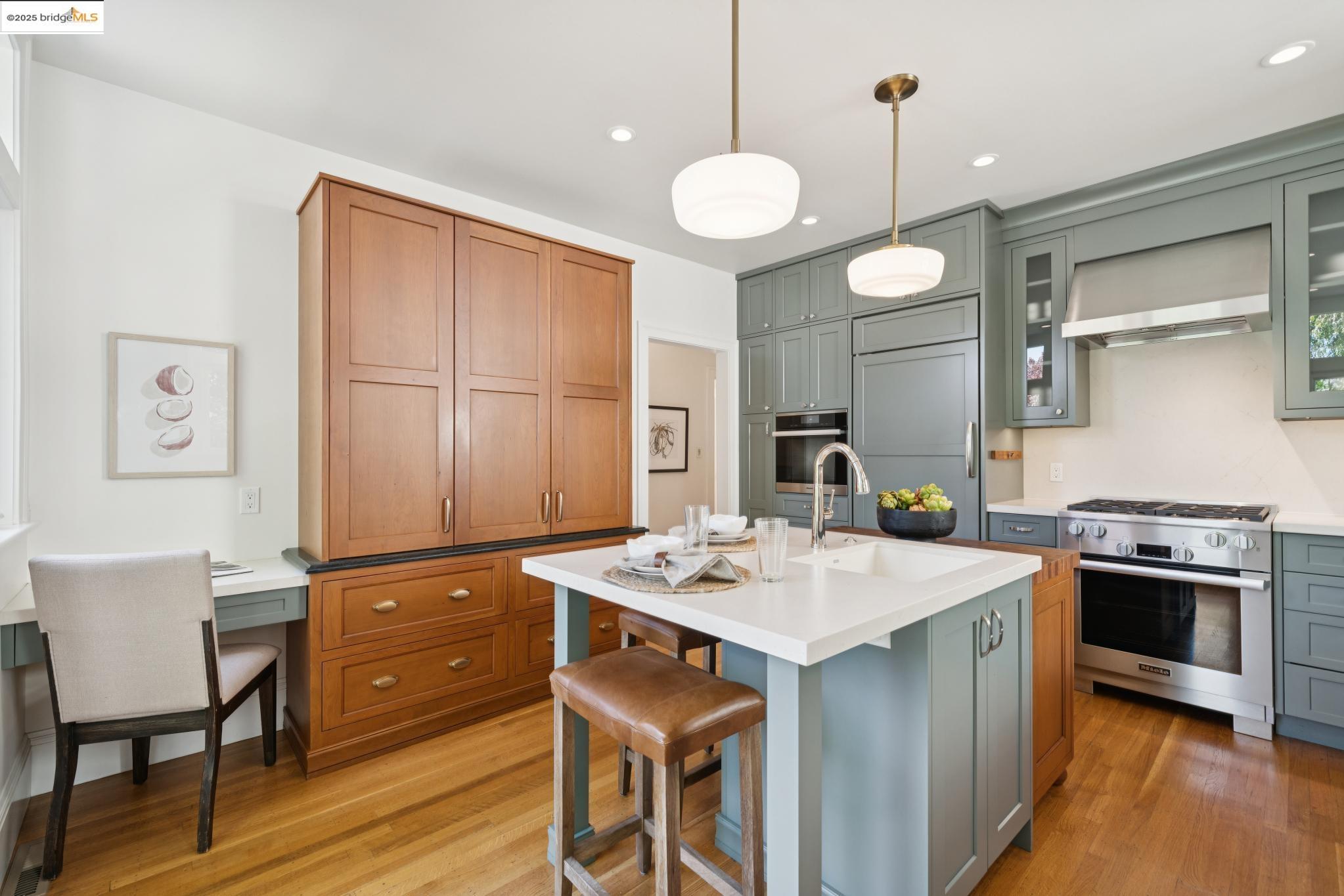 408 Euclid Ave, Oakland