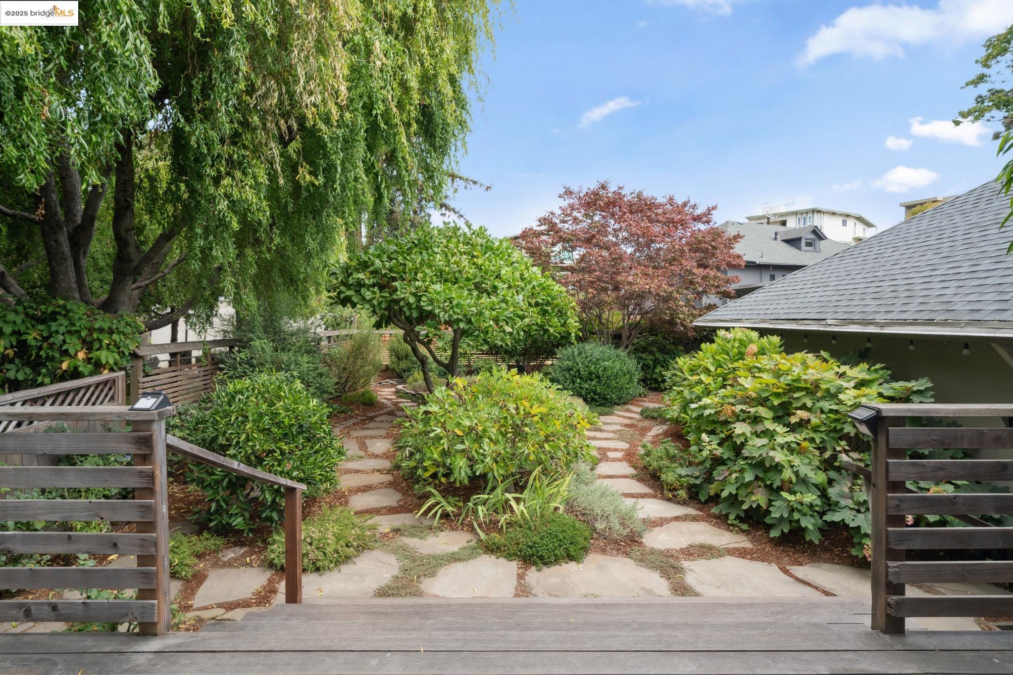 408 Euclid Ave, Oakland