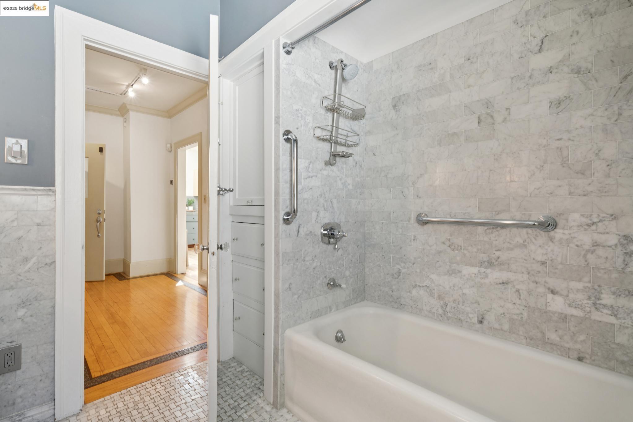 408 Euclid Ave, Oakland