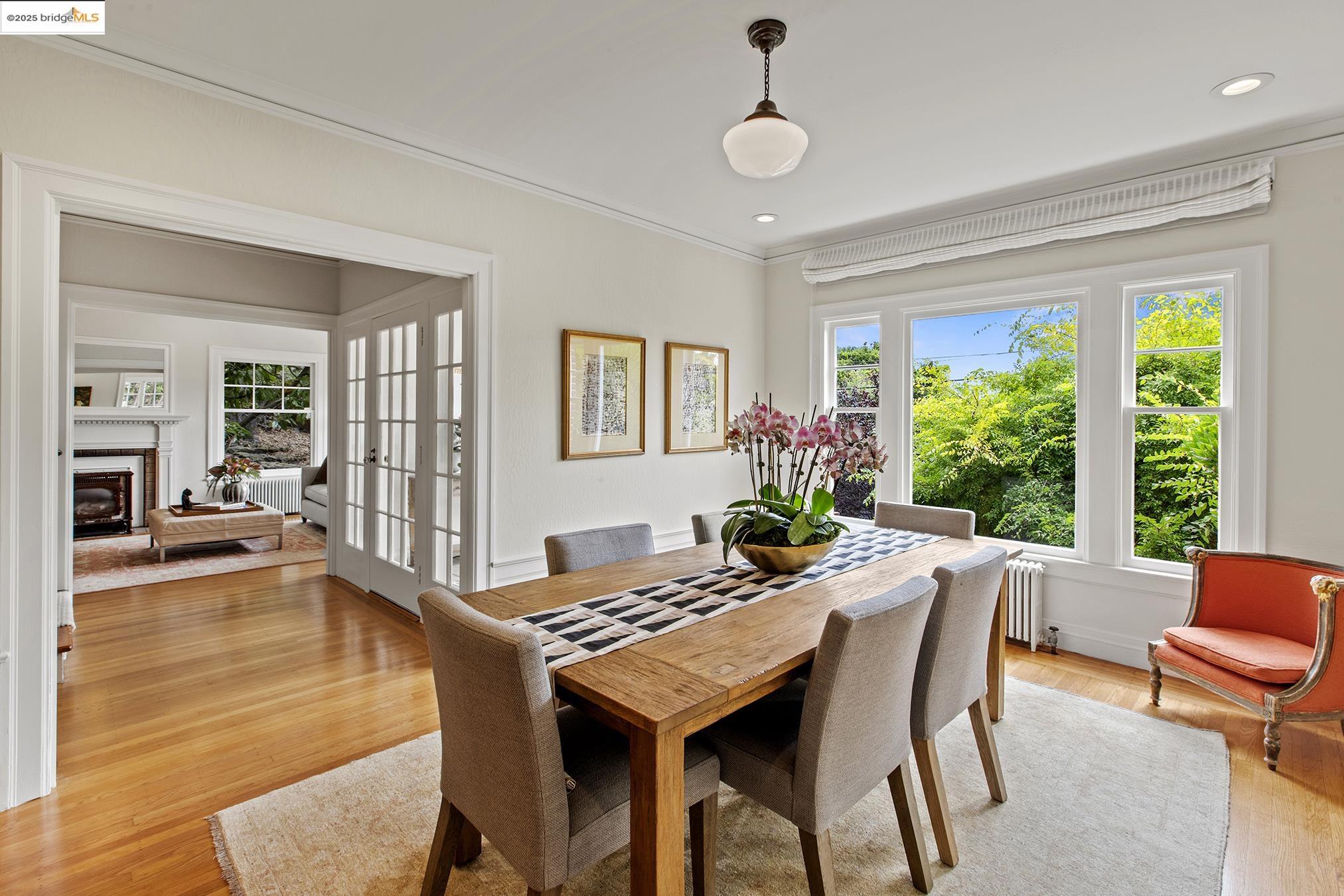 1923 Thousand Oaks Blvd