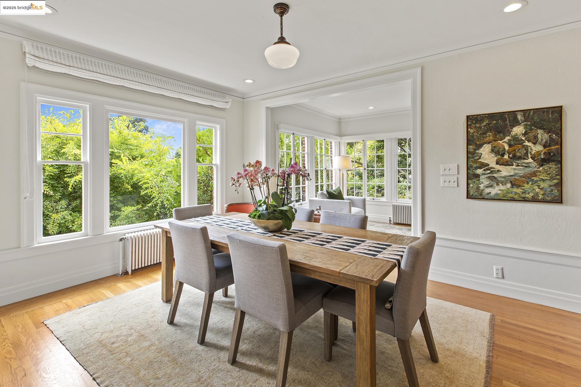 1923 Thousand Oaks Blvd