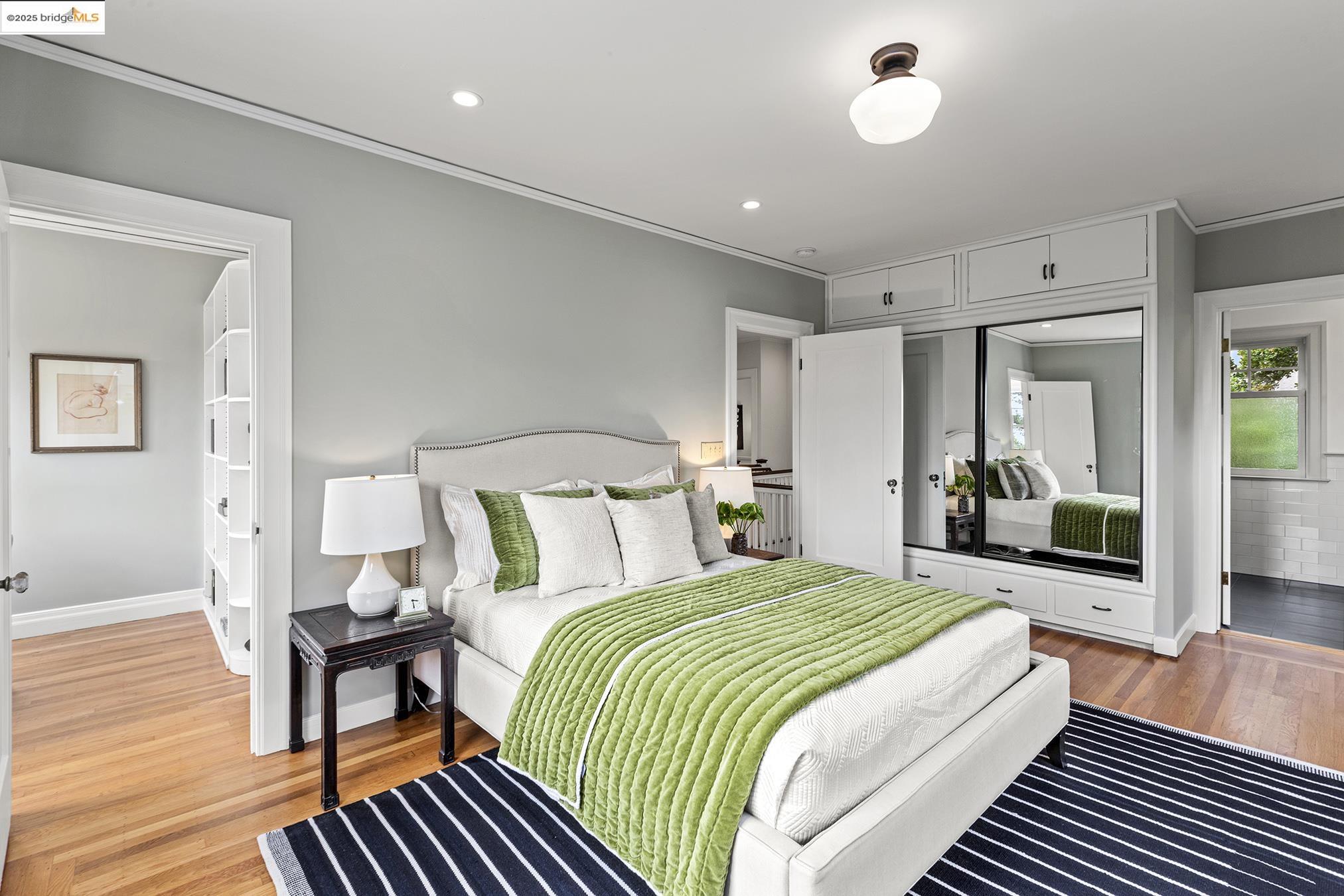 1923 Thousand Oaks Blvd