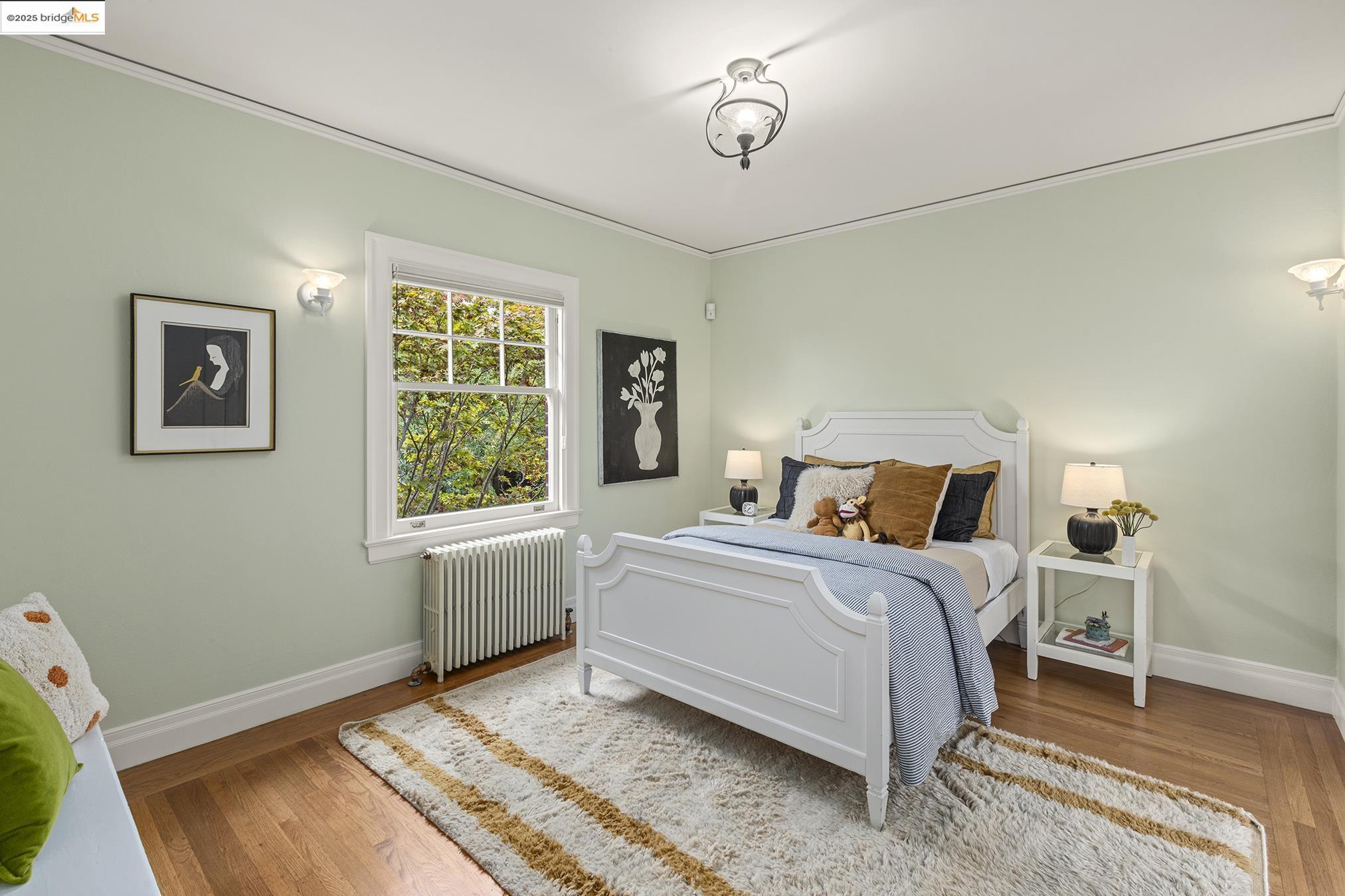 1923 Thousand Oaks Blvd