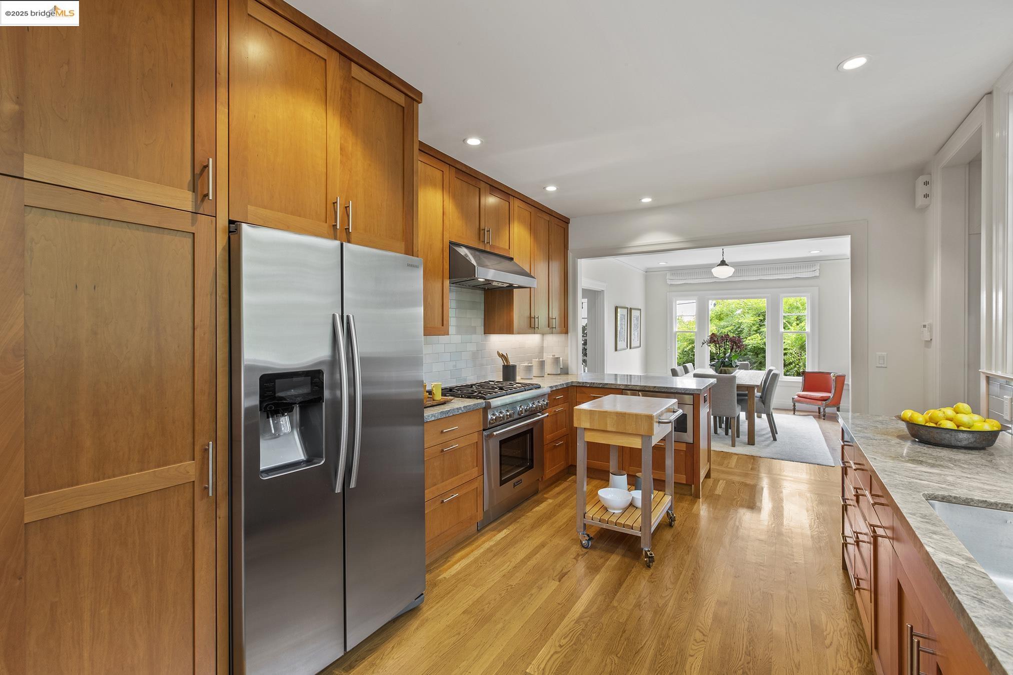 1923 Thousand Oaks Blvd