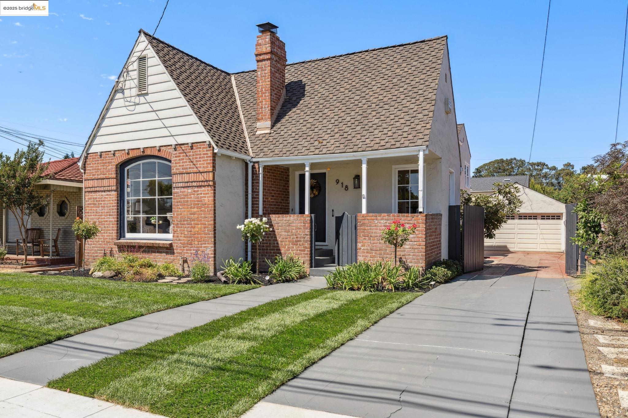918 Estudillo Ave.