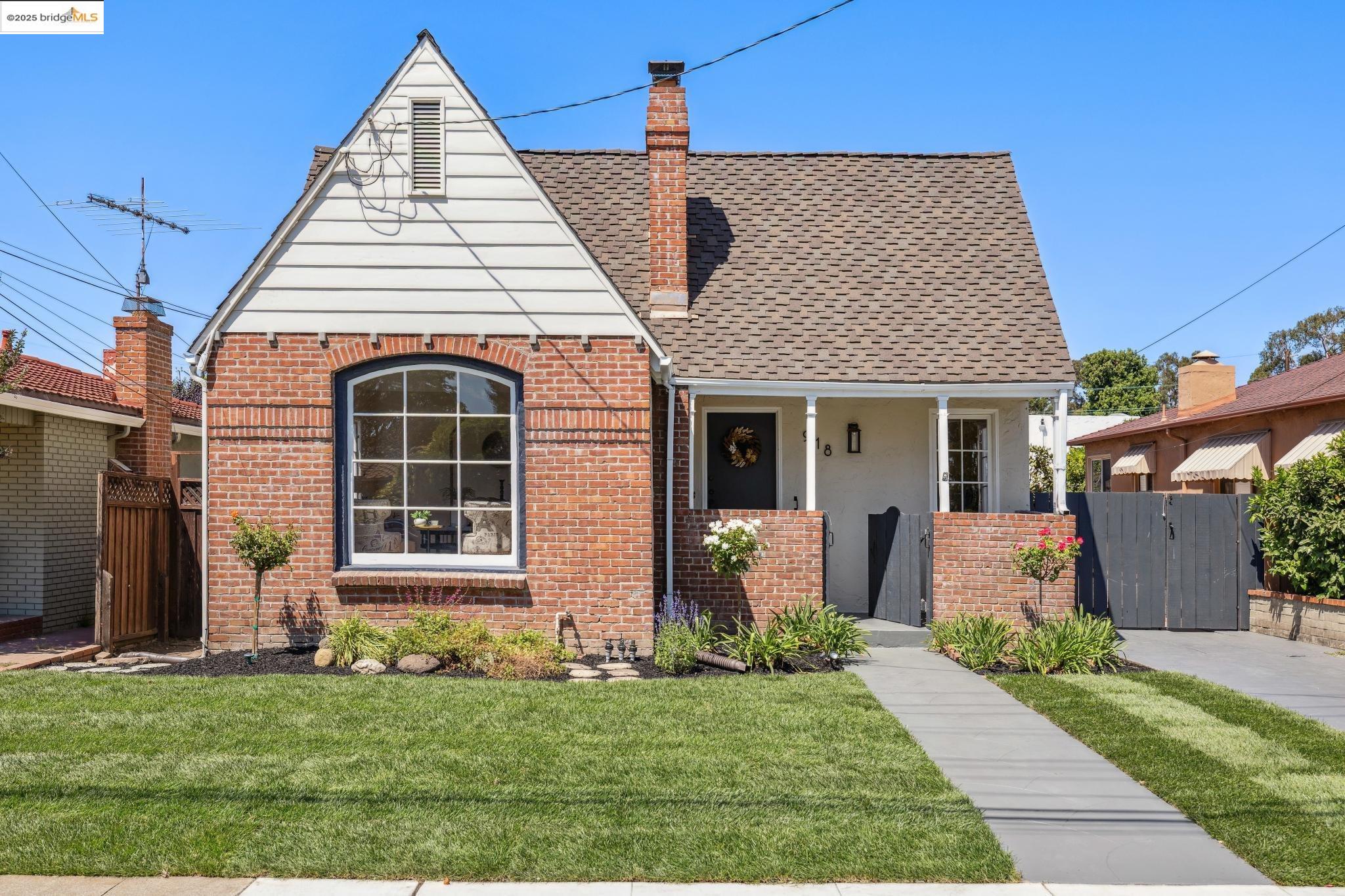 918 Estudillo Ave.