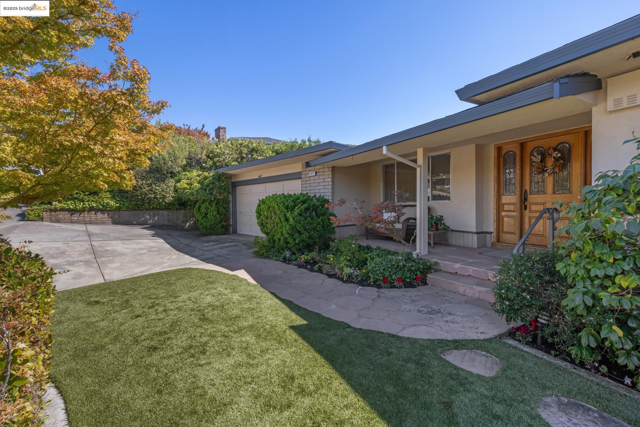 1657 Clearview Dr.