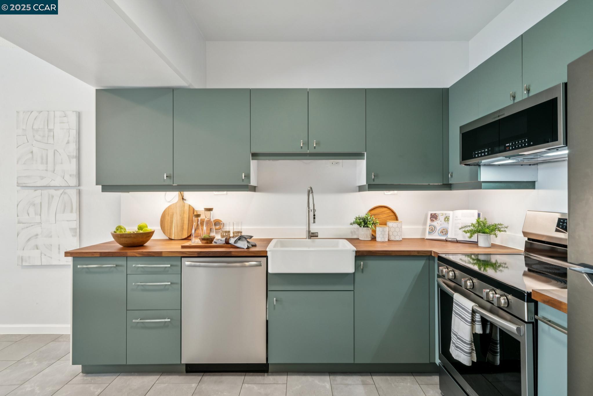 6363 Christie Ave # 1421