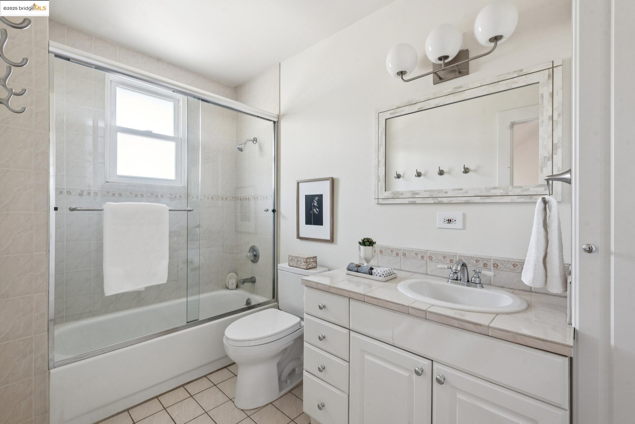 526 Mira Vista Ave