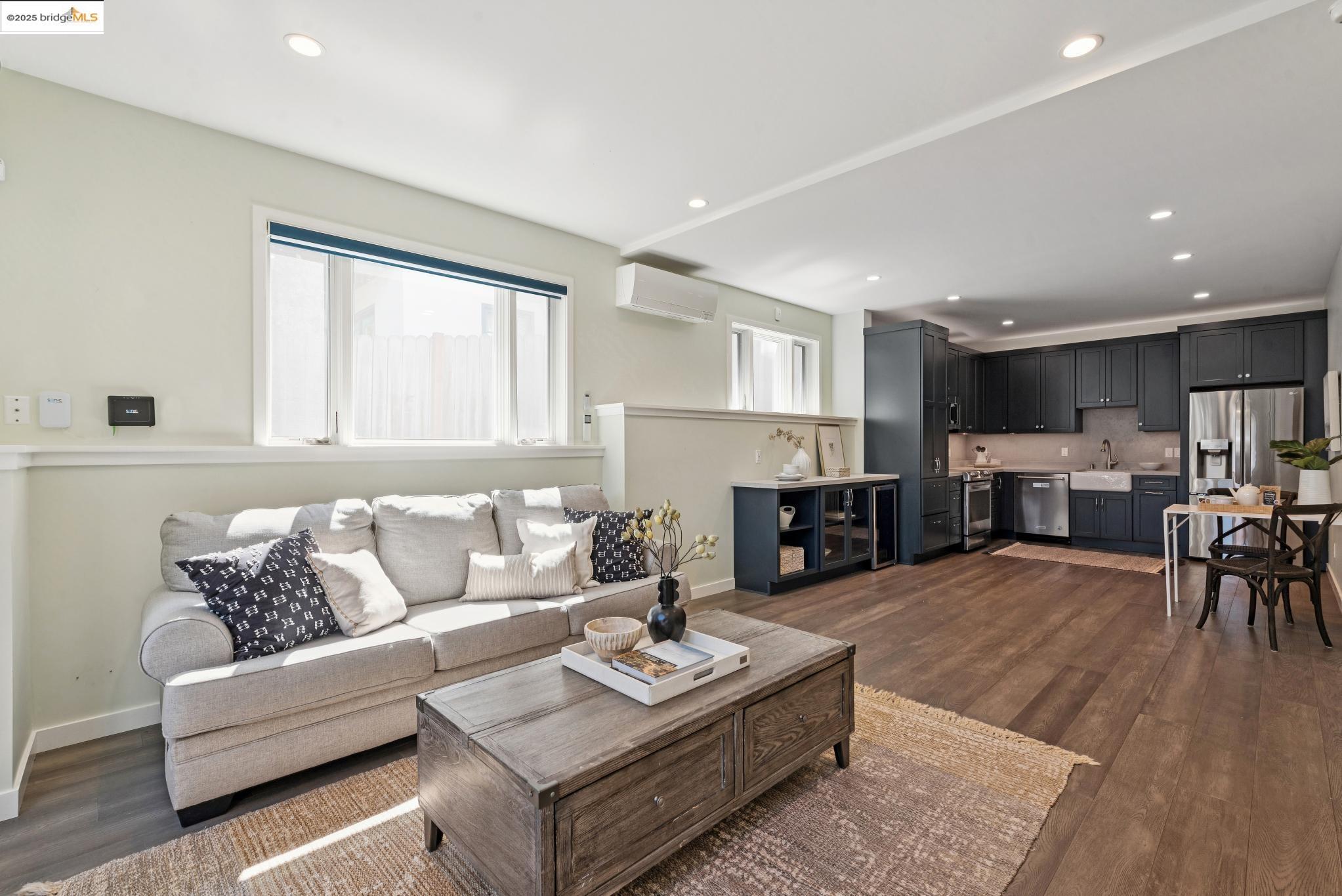526 Mira Vista Ave