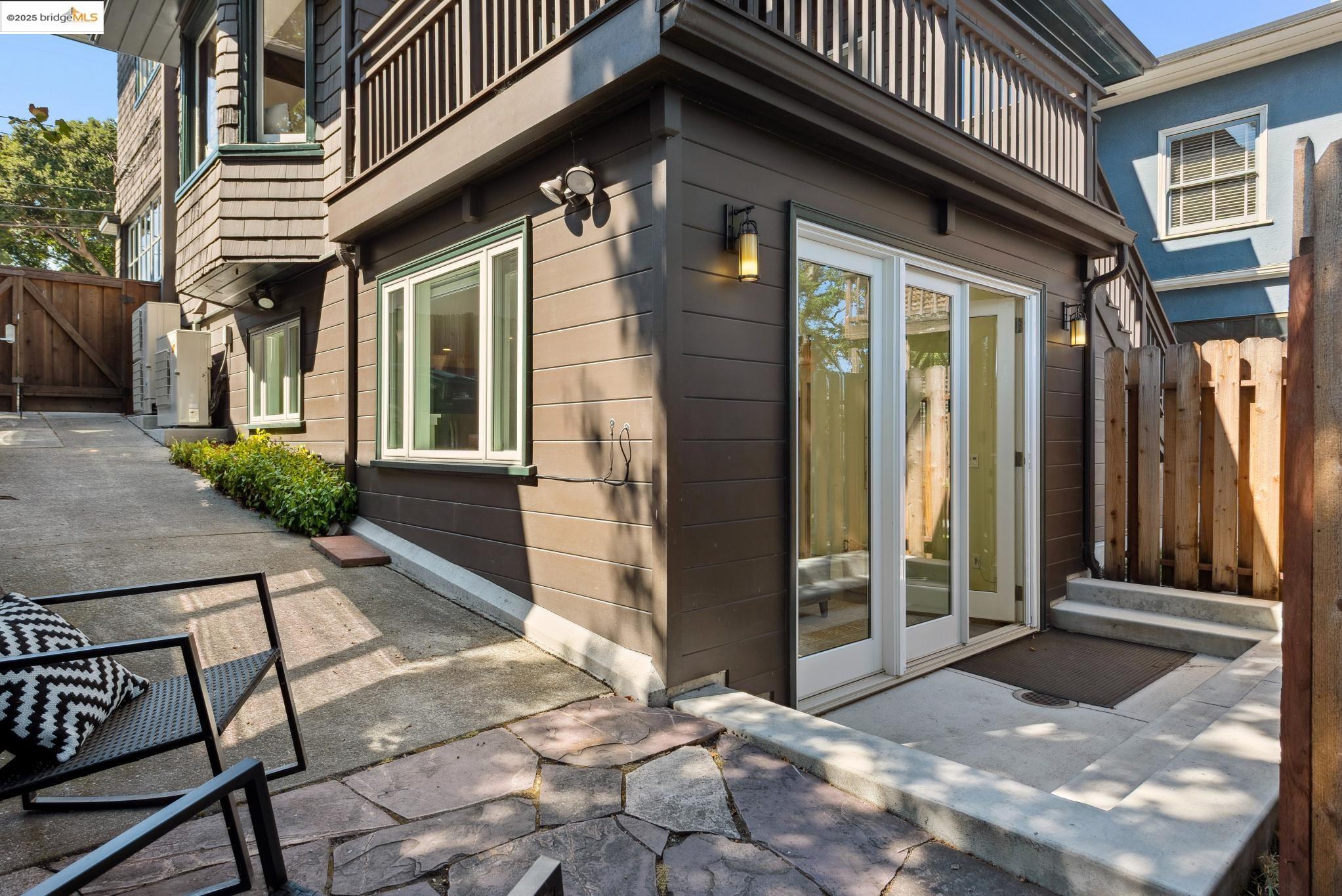 526 Mira Vista Ave