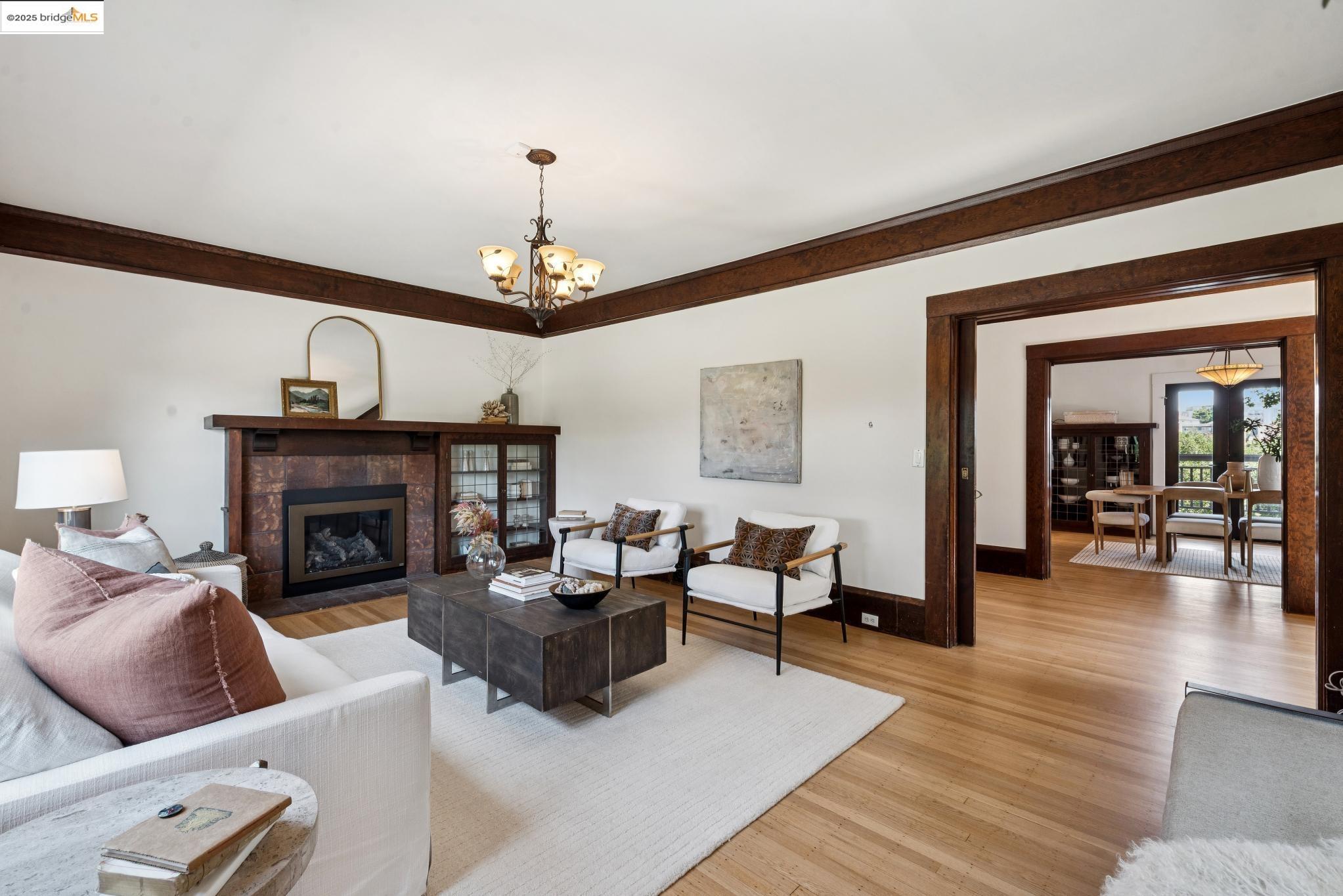 526 Mira Vista Ave