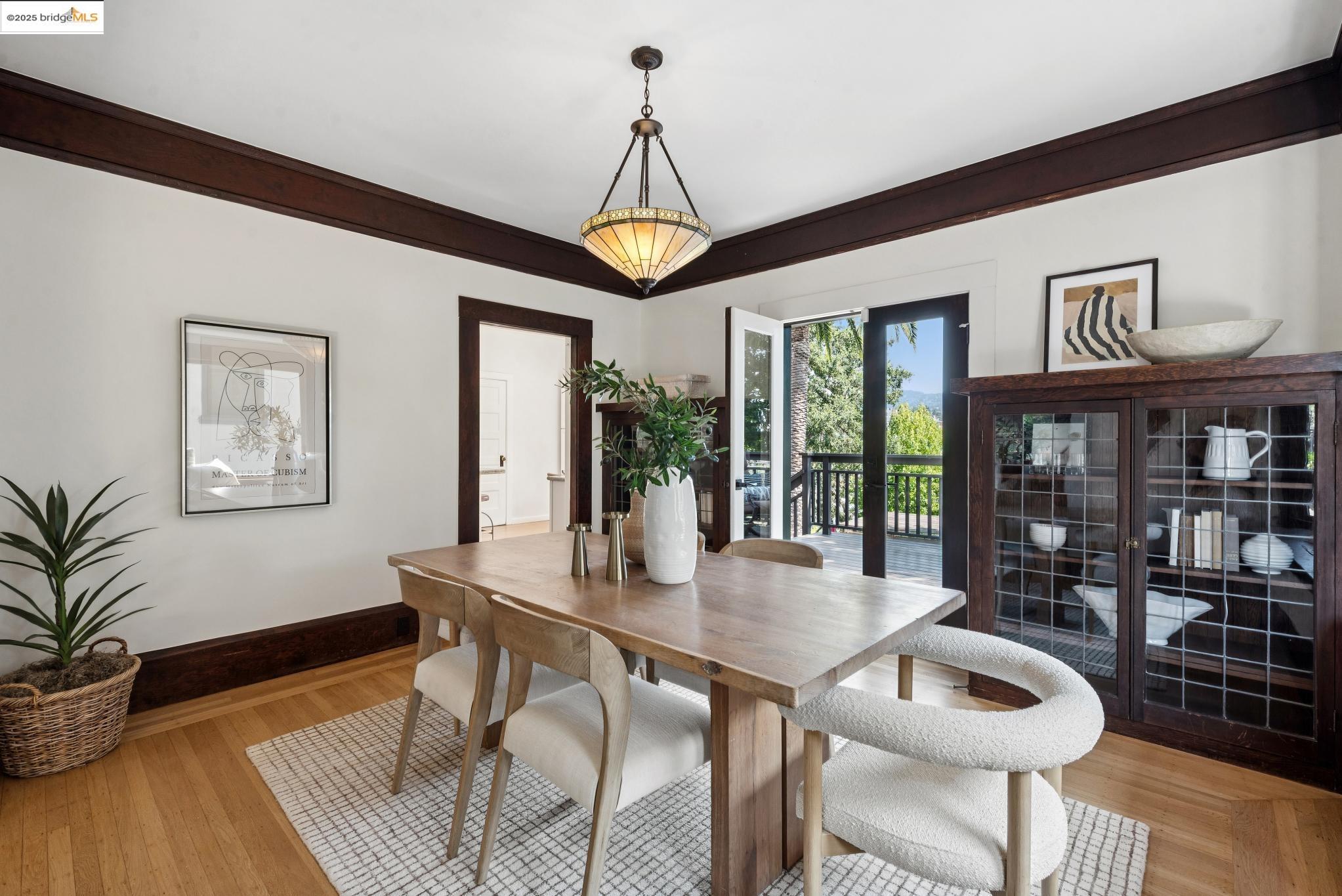 526 Mira Vista Ave