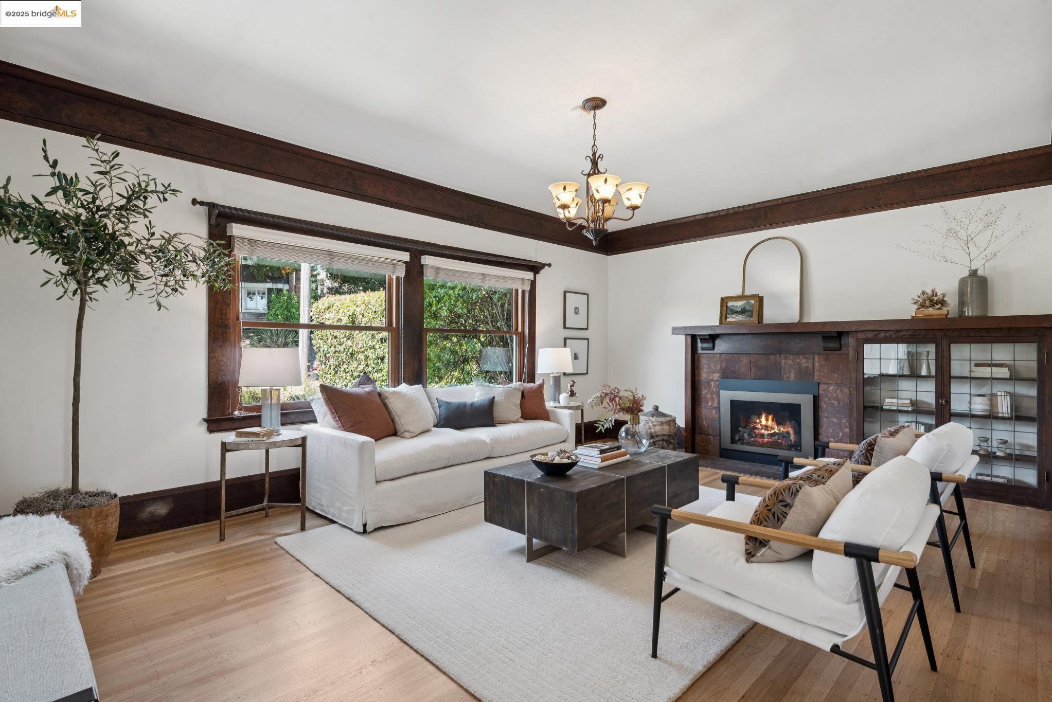 526 Mira Vista Ave