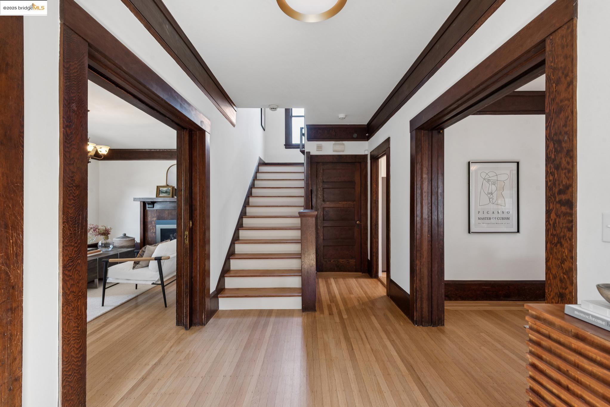 526 Mira Vista Ave