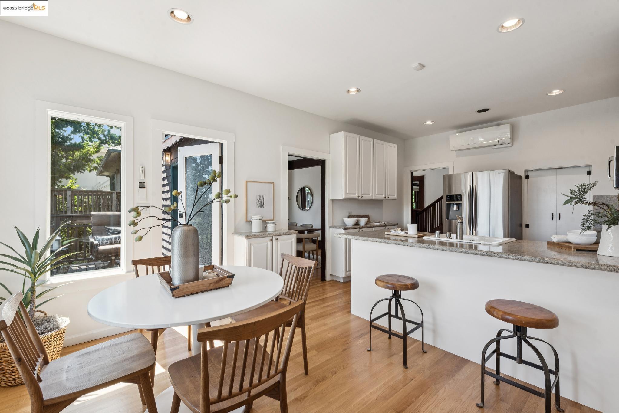 526 Mira Vista Ave