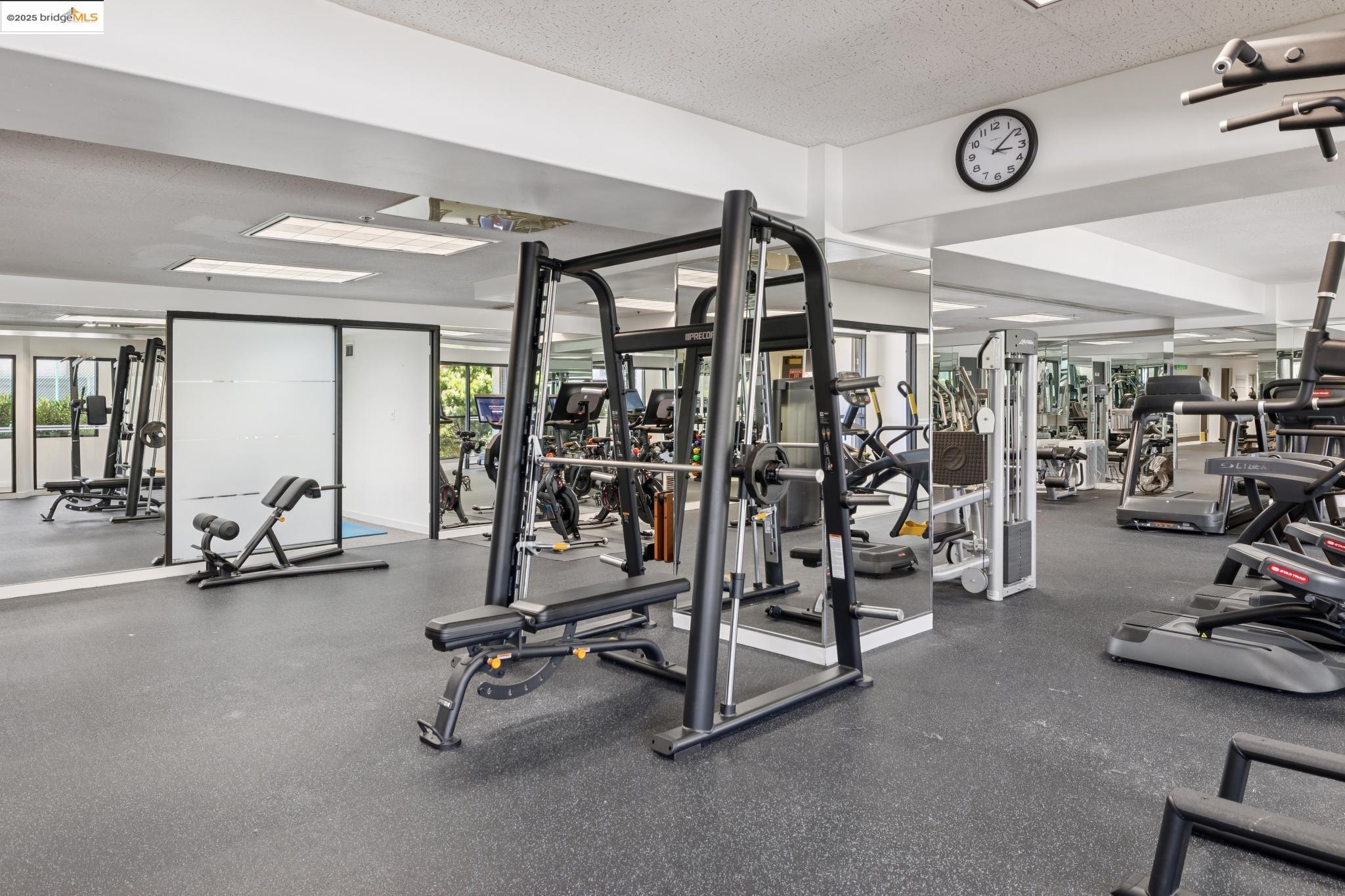 6363 Christie Avenue # 2015