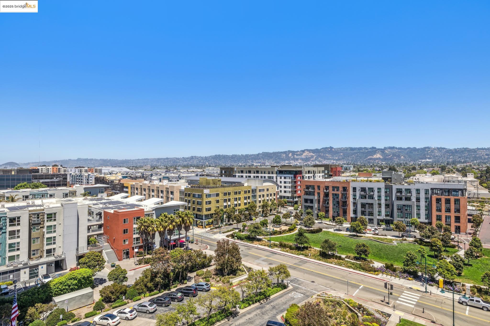 6363 Christie Avenue # 2015