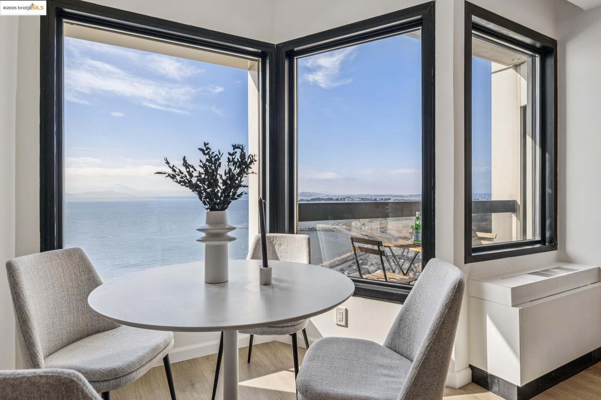 6363 Christie Avenue # 2015