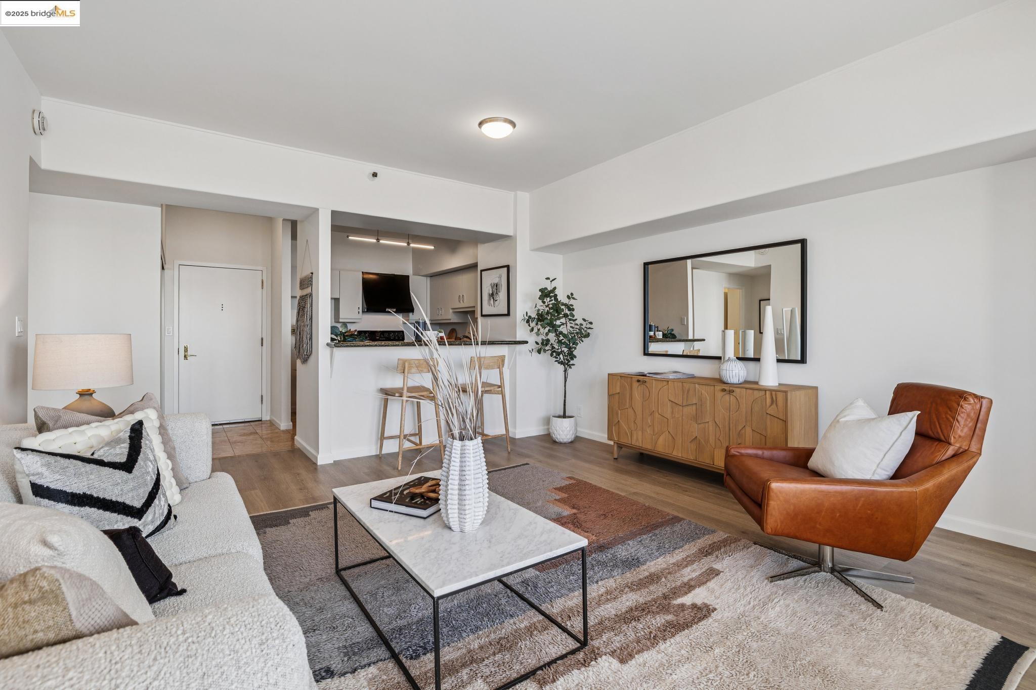 6363 Christie Avenue # 2015