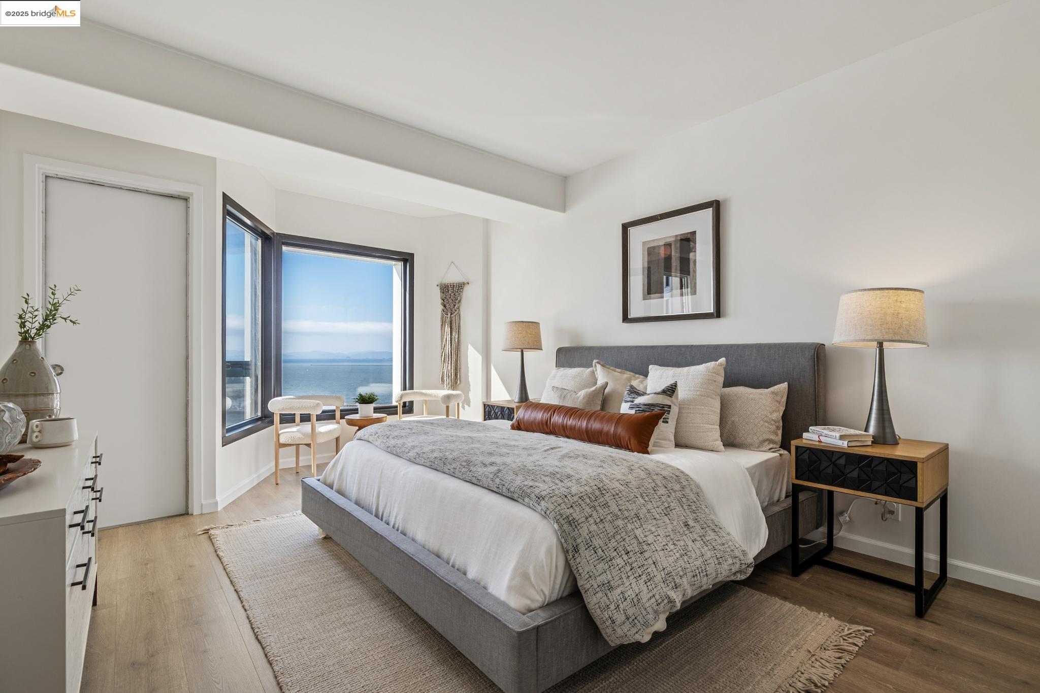 6363 Christie Avenue # 2015