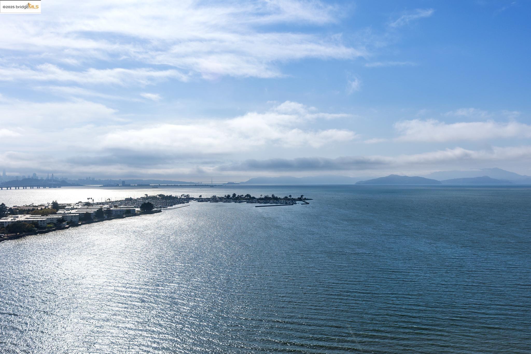 6363 Christie Avenue # 2015