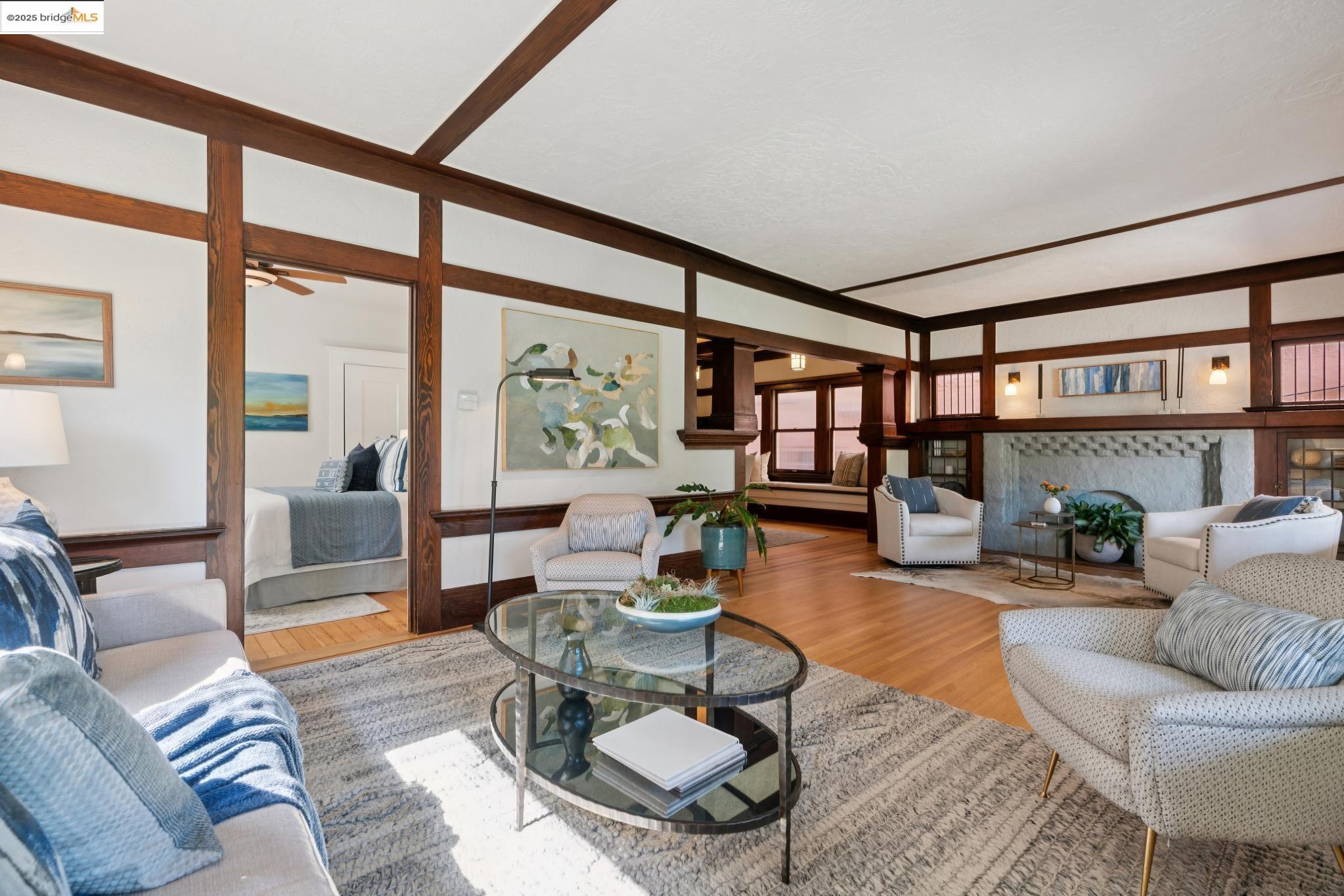 1081 Warfield Ave, Oakland