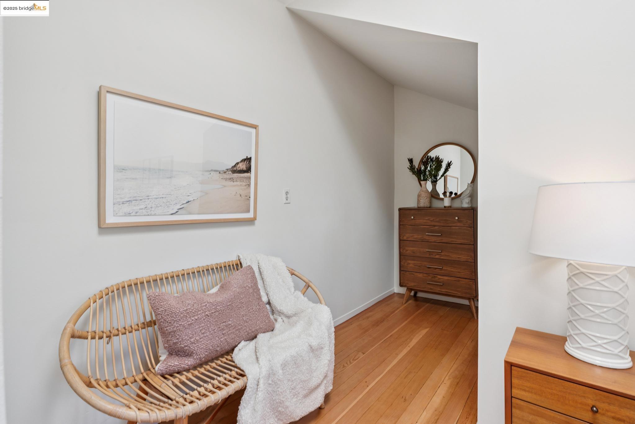 1081 Warfield Ave, Oakland
