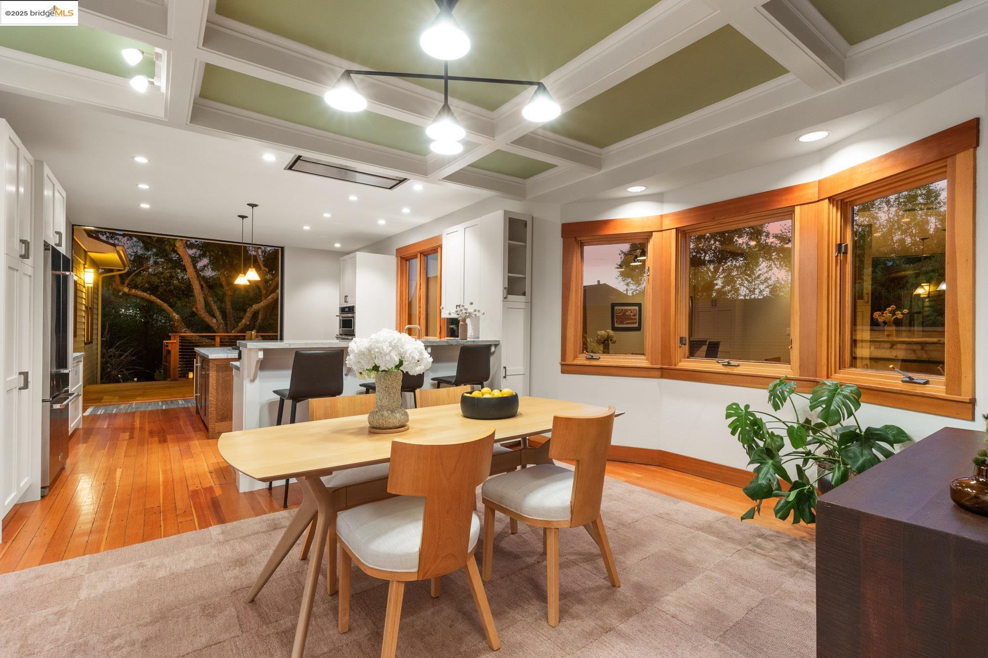 2204 Woolsey