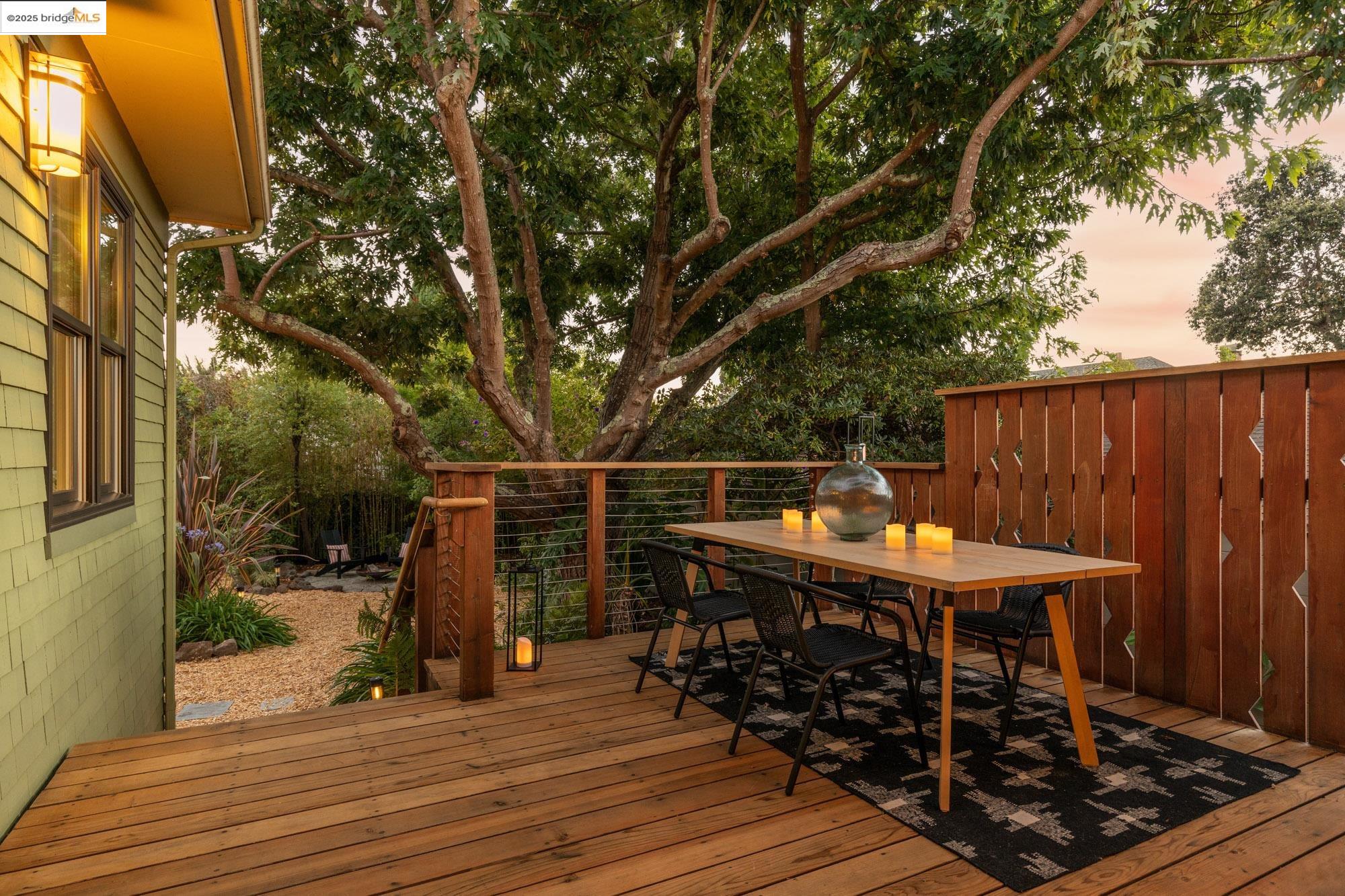 2204 Woolsey