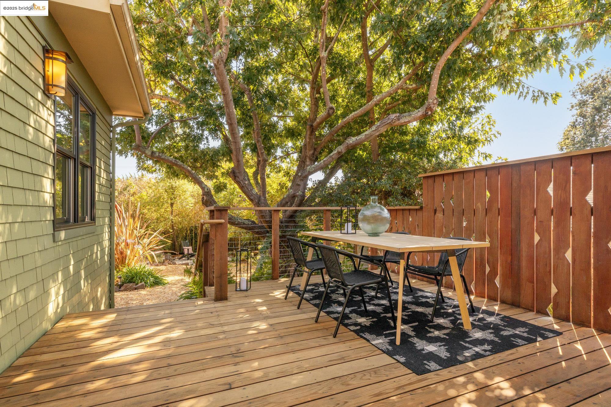 2204 Woolsey