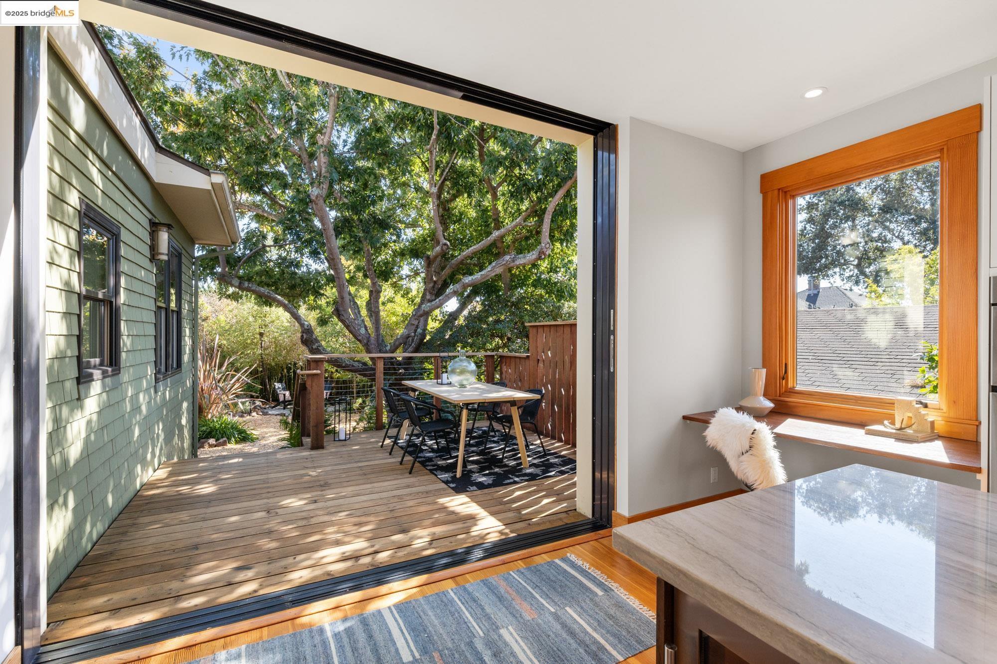 2204 Woolsey