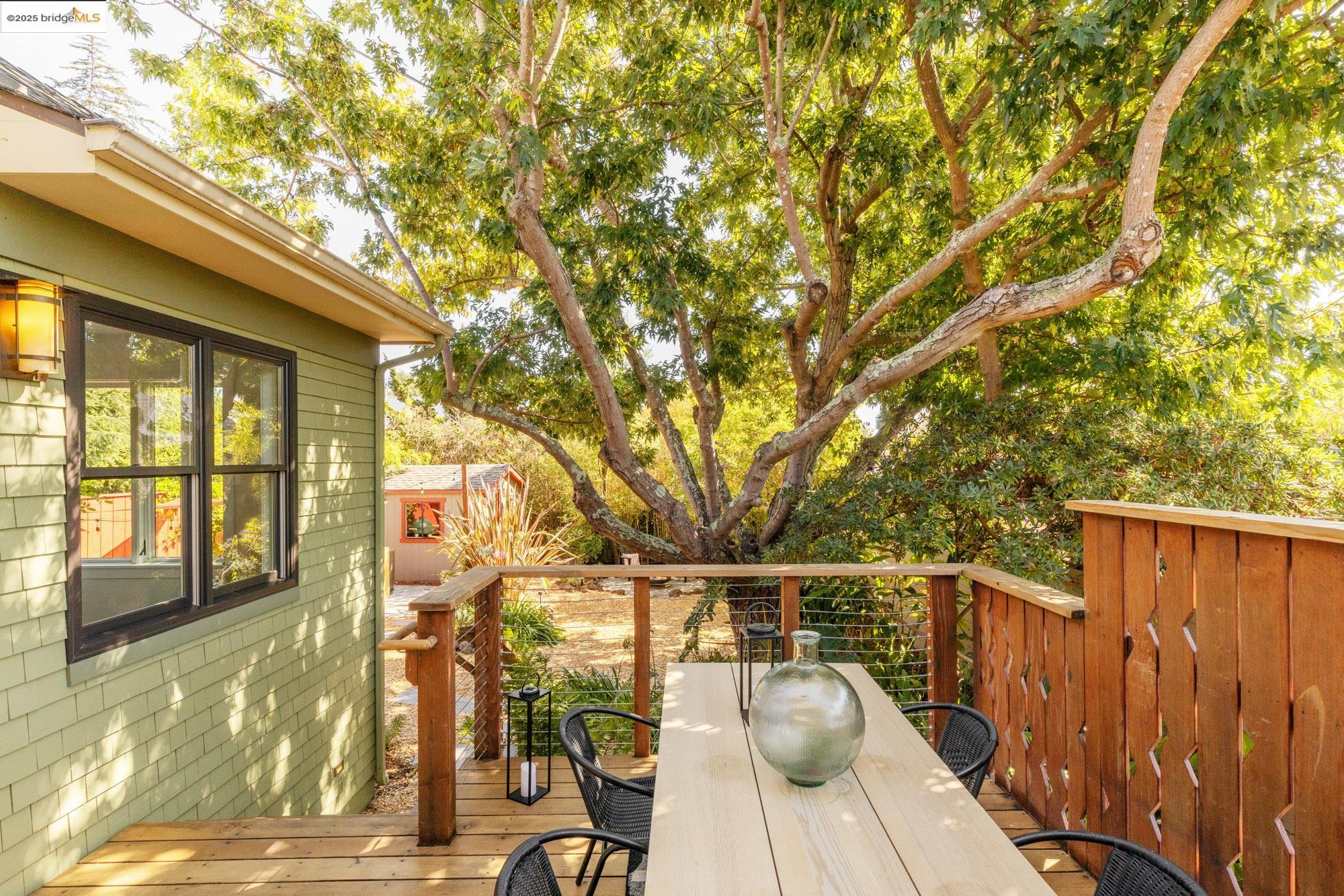 2204 Woolsey