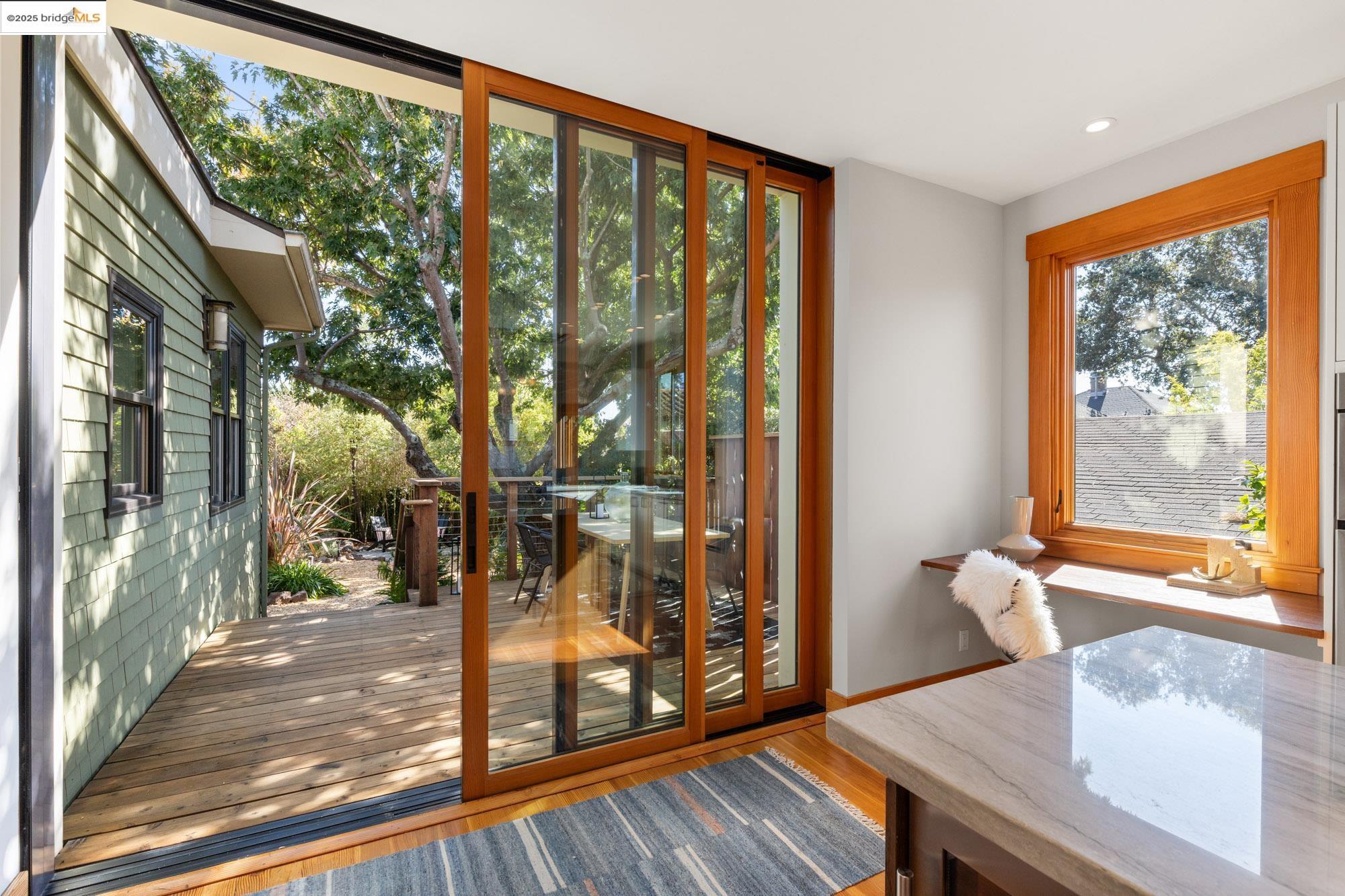 2204 Woolsey