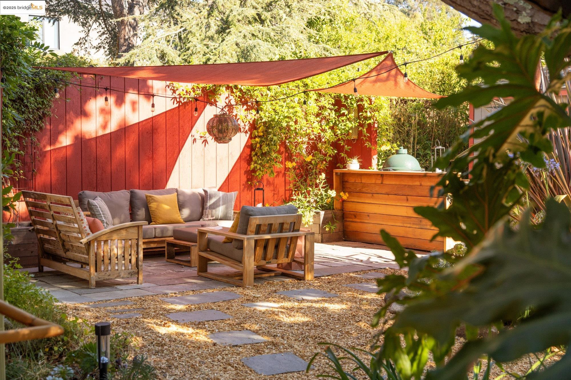 2204 Woolsey