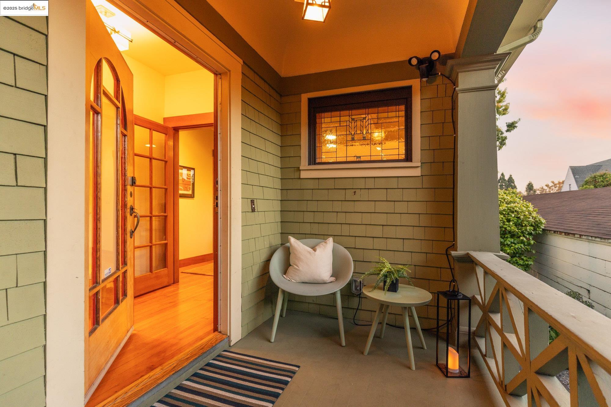 2204 Woolsey