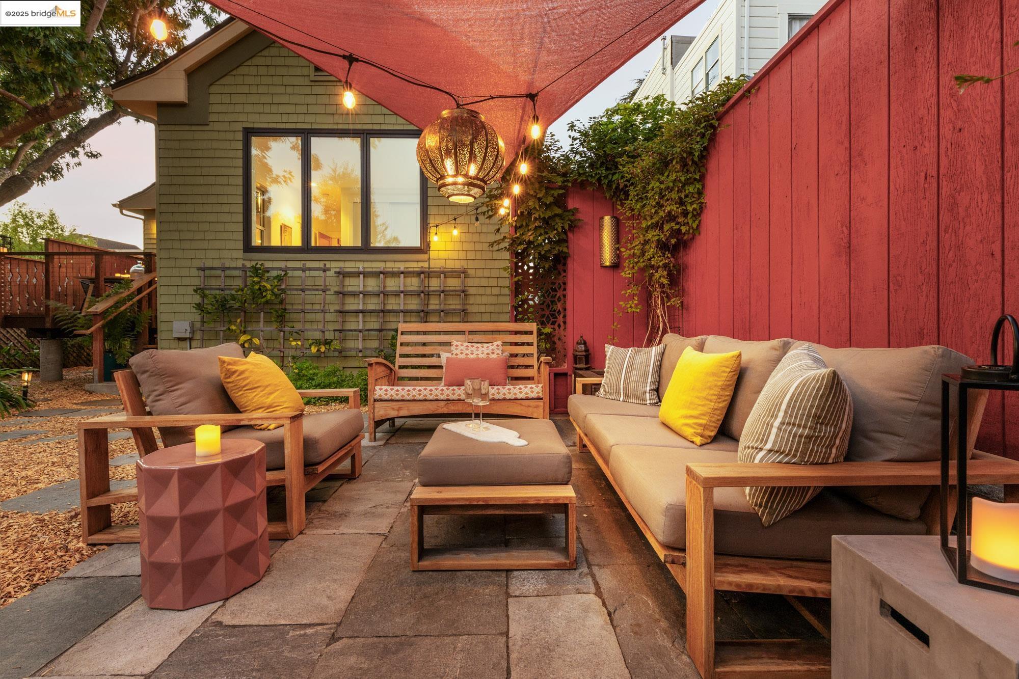 2204 Woolsey