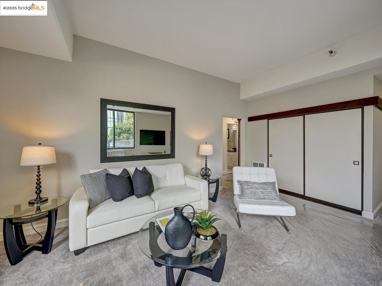 1 Daniel Burnham Ct # 101