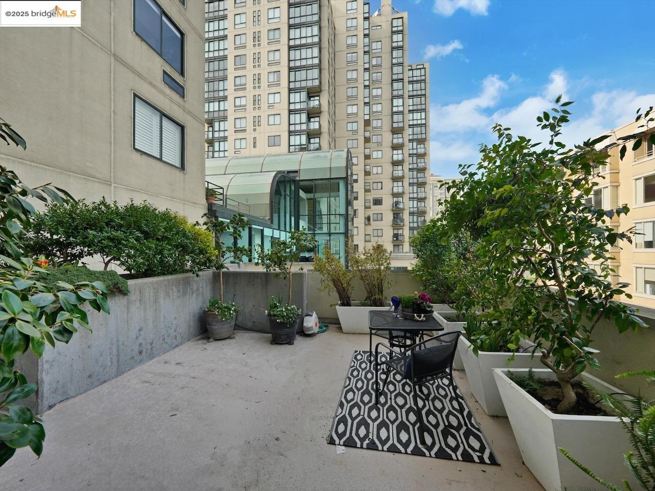 1 Daniel Burnham Ct # 101