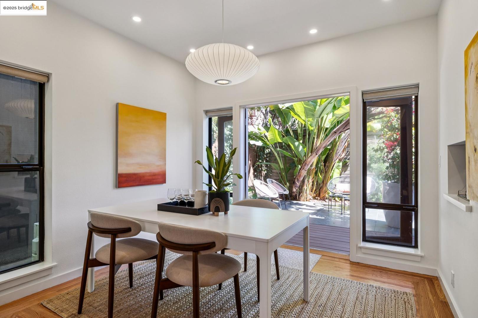 6492 Benvenue AVE # 2