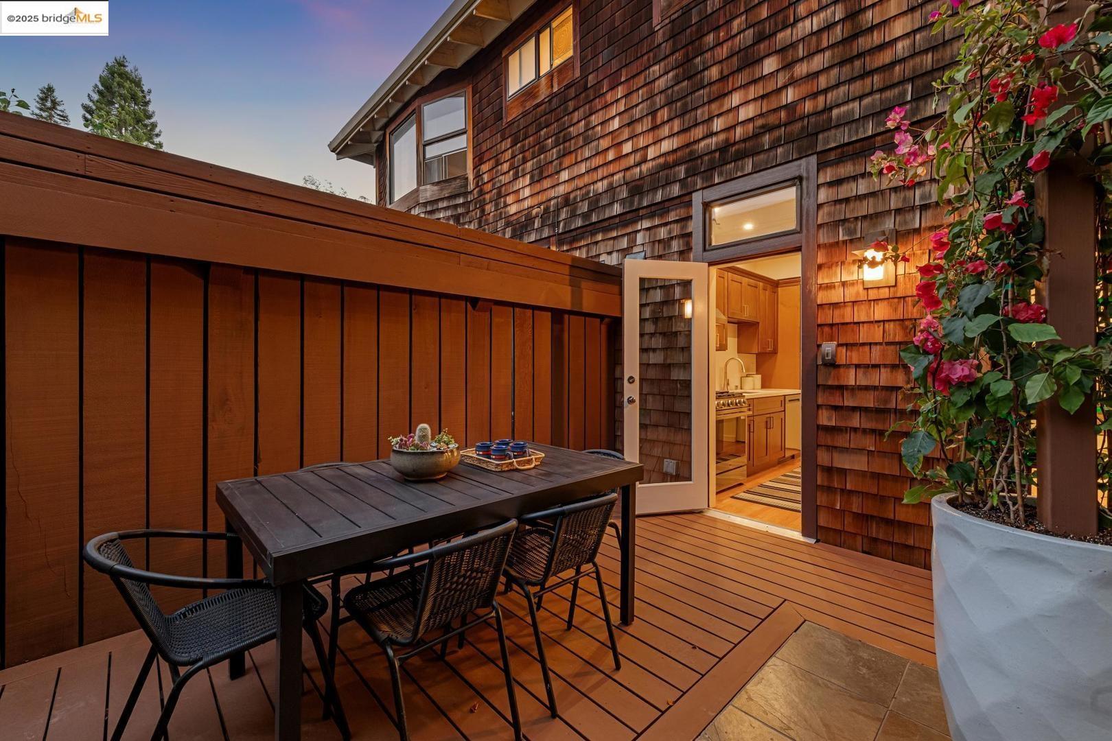 6492 Benvenue AVE # 2