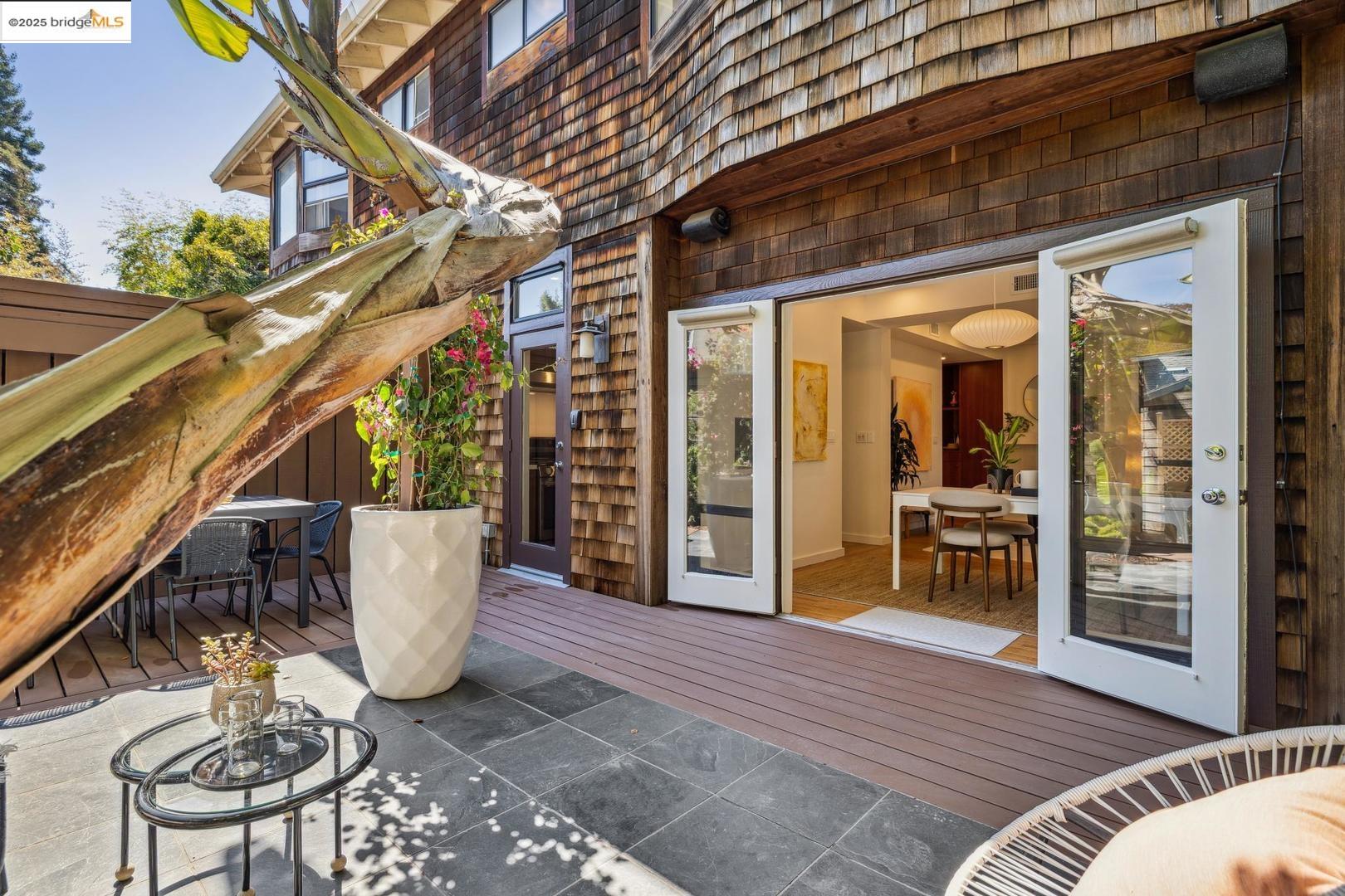 6492 Benvenue AVE # 2