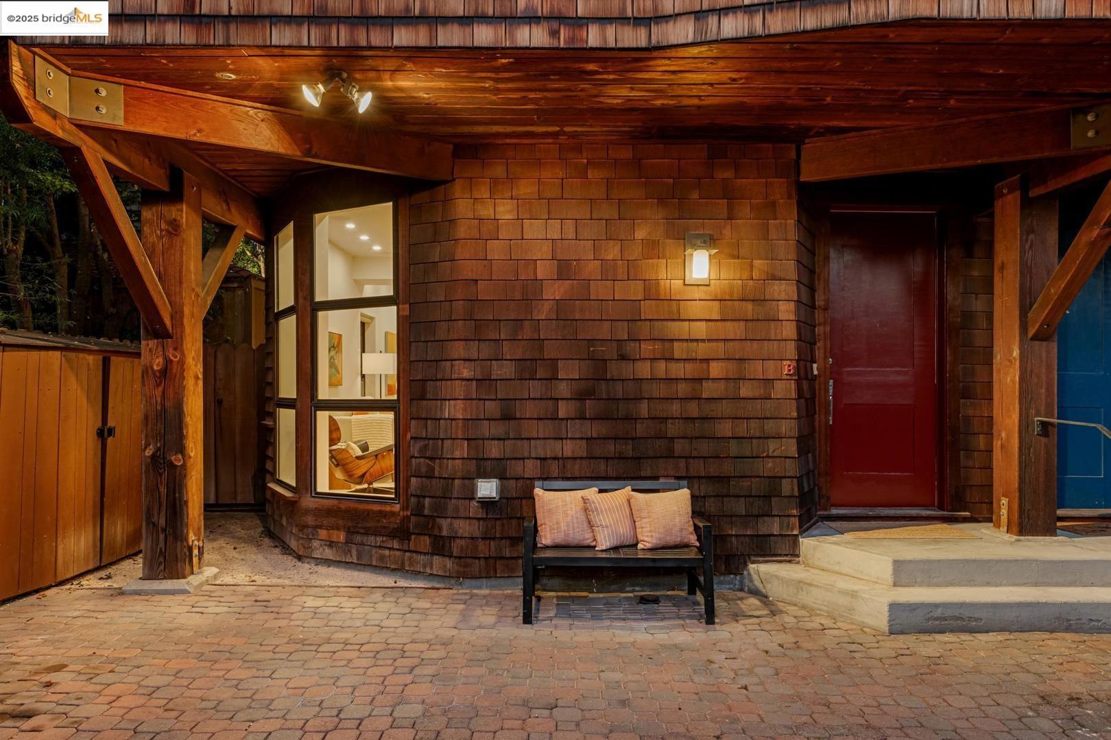 6492 Benvenue AVE # 2