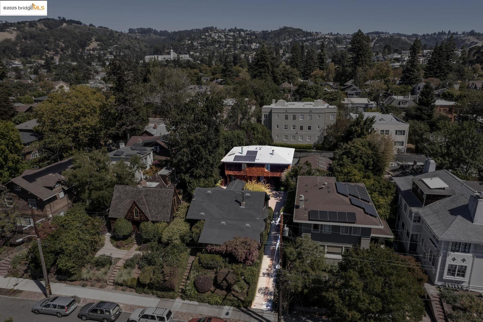 6492 Benvenue AVE # 2