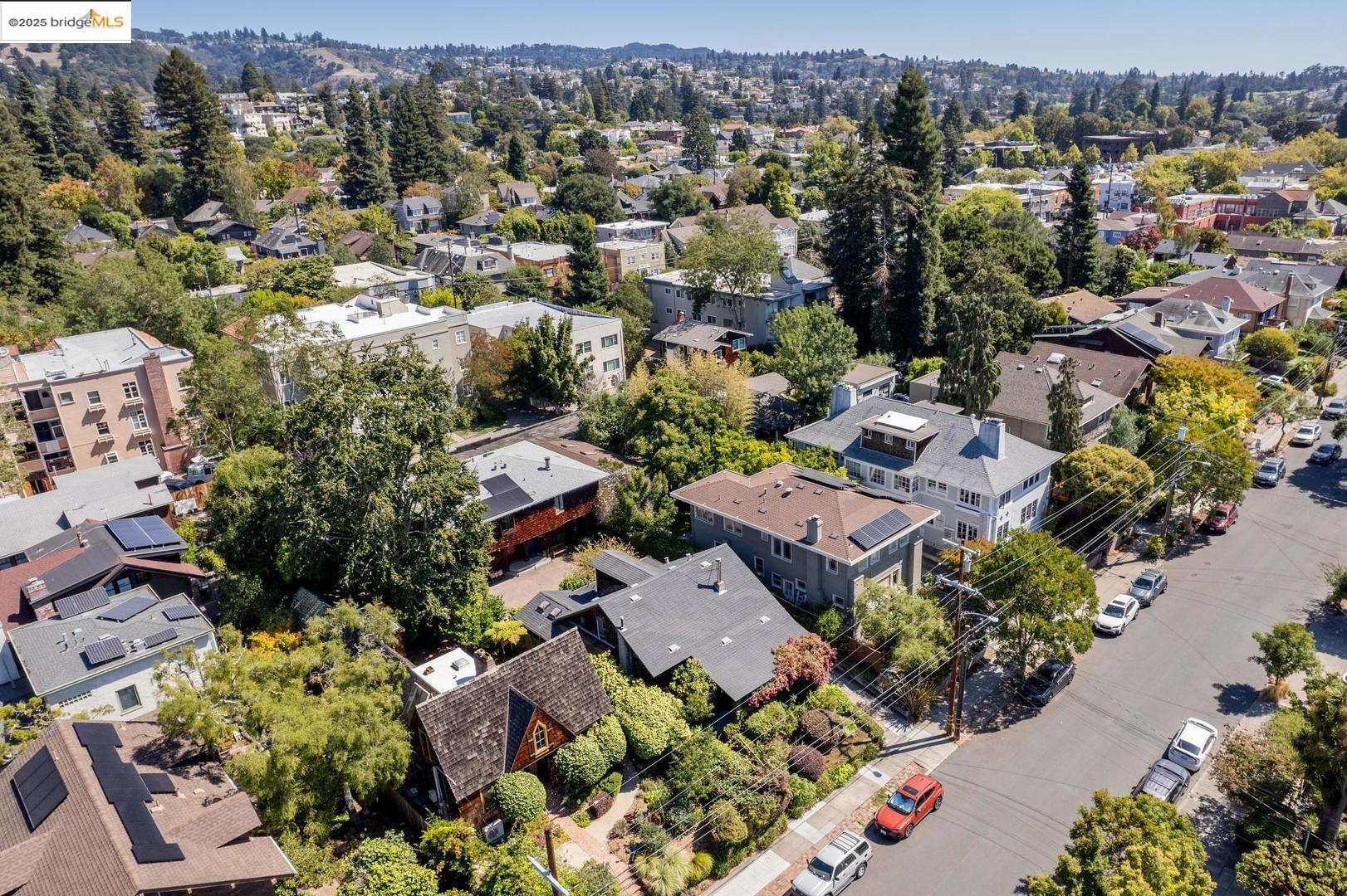 6492 Benvenue AVE # 2