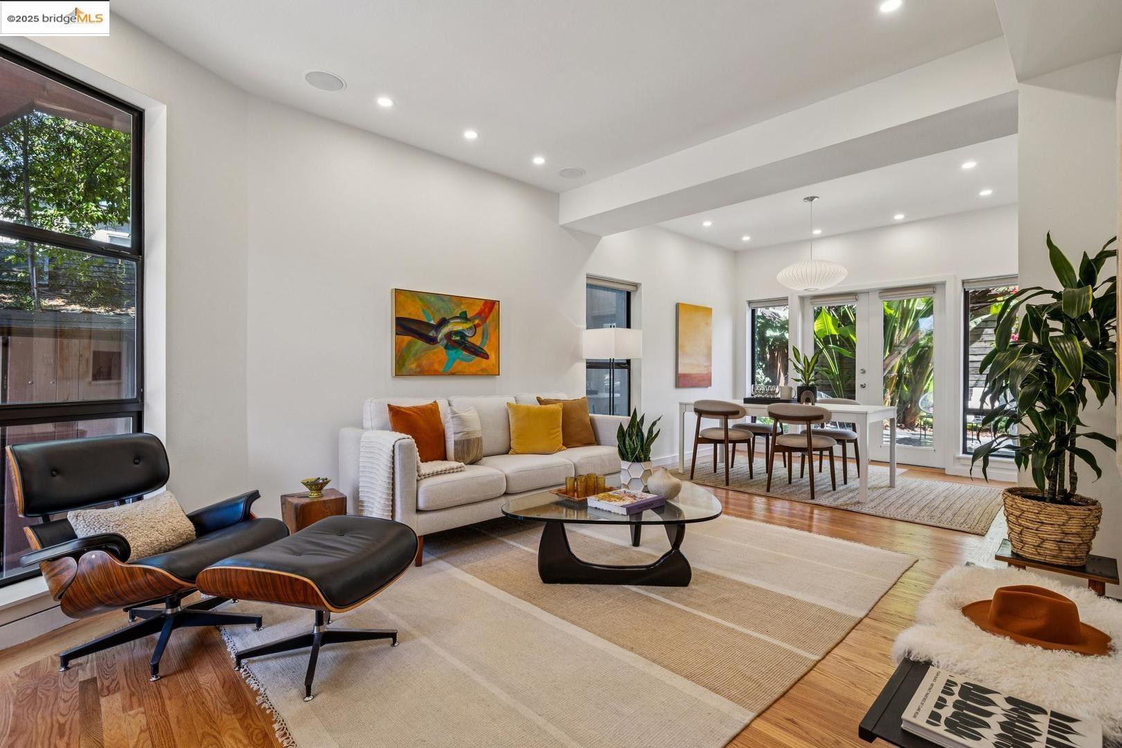 6492 Benvenue AVE # 2