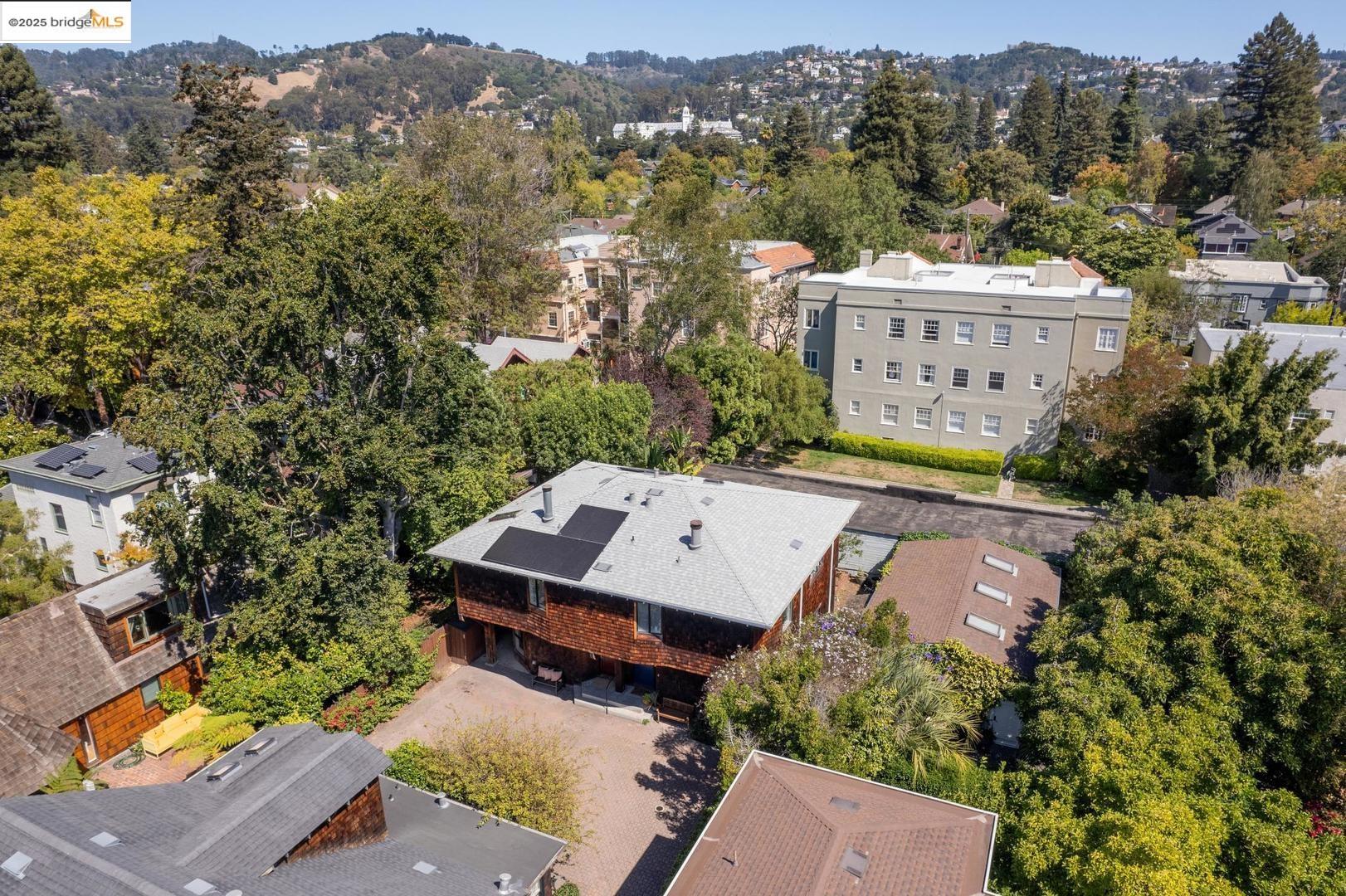 6492 Benvenue AVE # 2