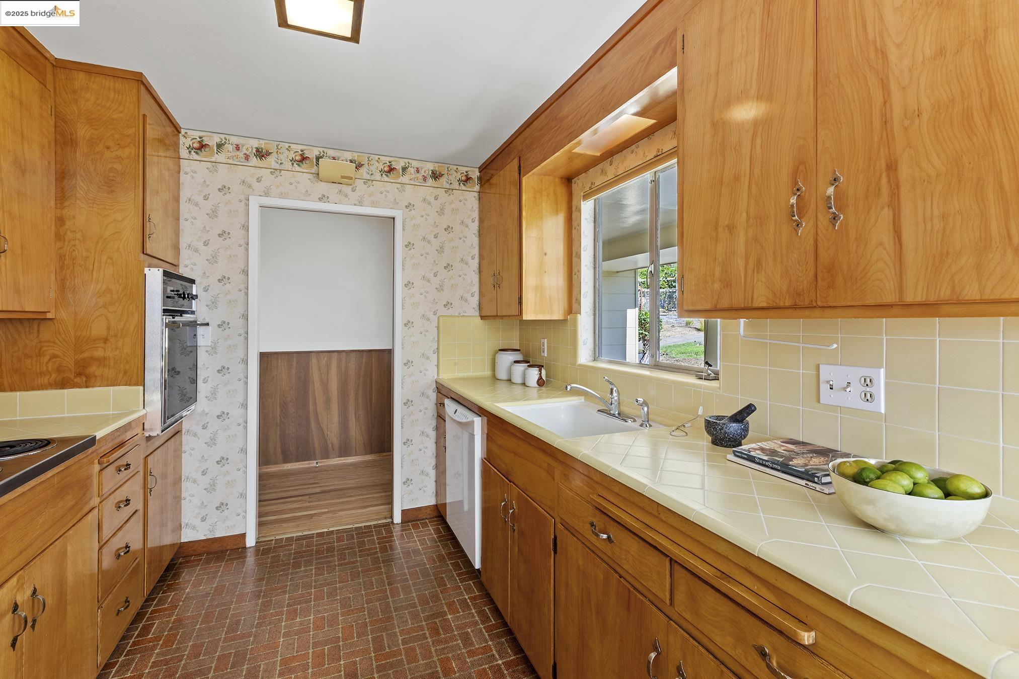 18076 Jaymark Ct