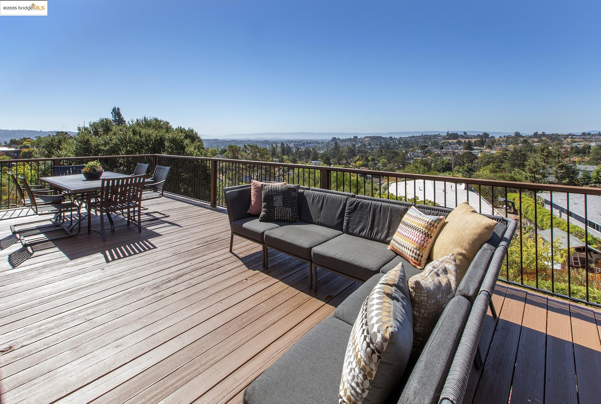 18076 Jaymark Ct
