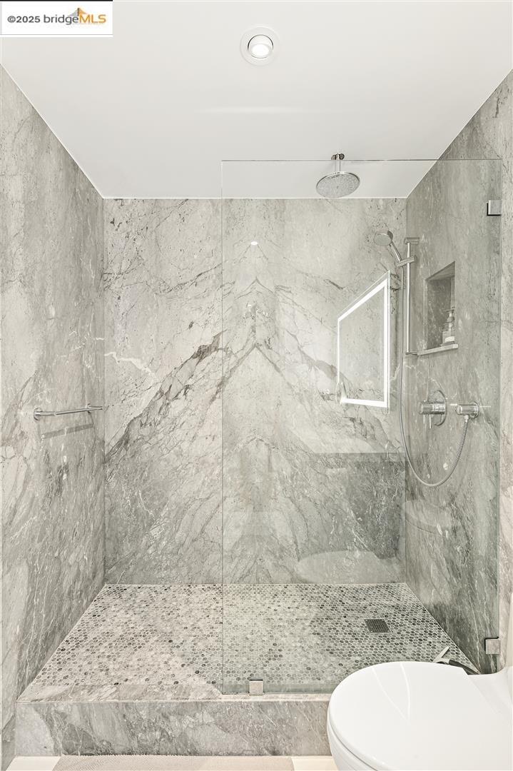 565 Bellevue Ave. # 2101